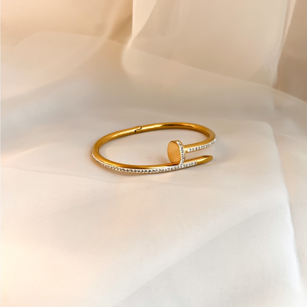 Zircon Nail Bracelet